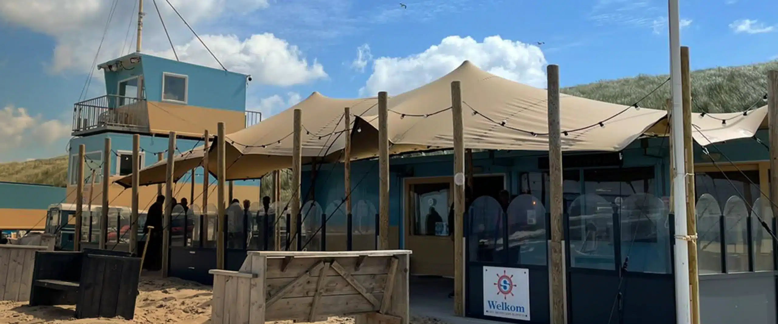 Qtents stretch tent hospitality on the beach